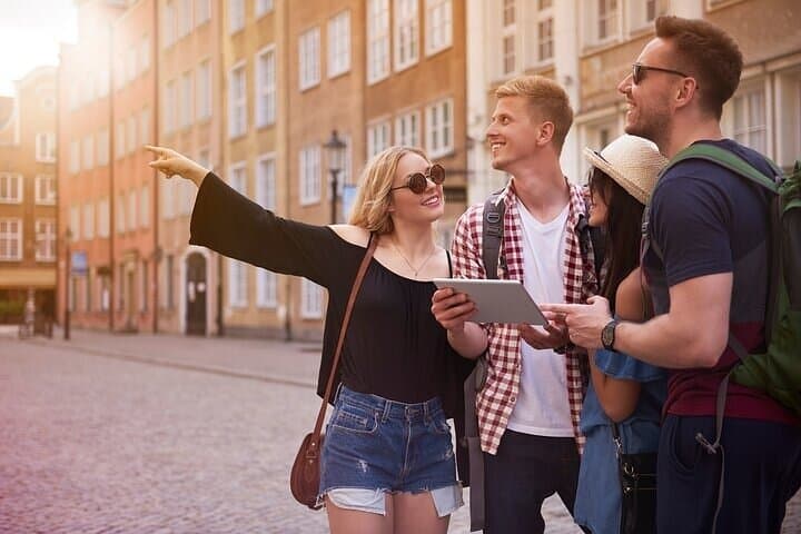 Active Private Bus Tour in Paris City