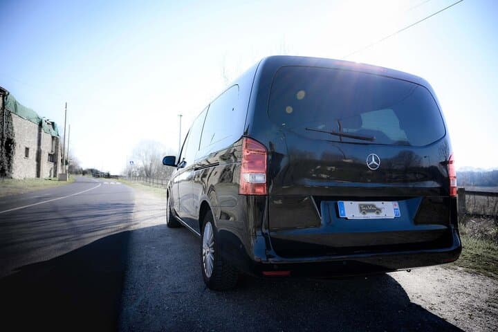 Private Van Transfer from CDG Airport to Disneyland Paris
