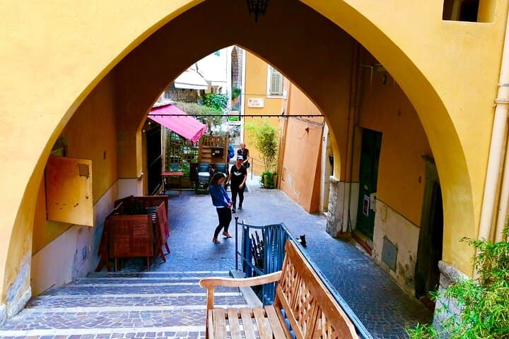 Wonderful Villefranche: Citadel, Old Town and Royal Port Walking