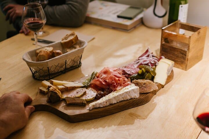 Bordeaux Food and Wine Tour : Authentic Artisan Flavors
