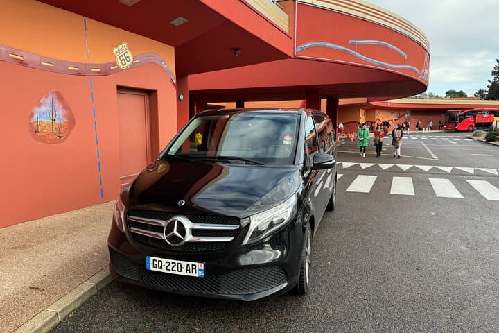 Airport transfer of Charles de Gaulle or Orly to or from Disney