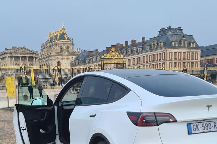 Private Transfer Paris → Versailles Palace | One-Way EV