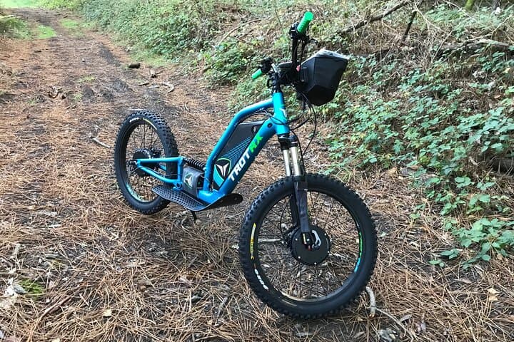 1H30 circuit on an all-terrain electric scooter guided by GPS