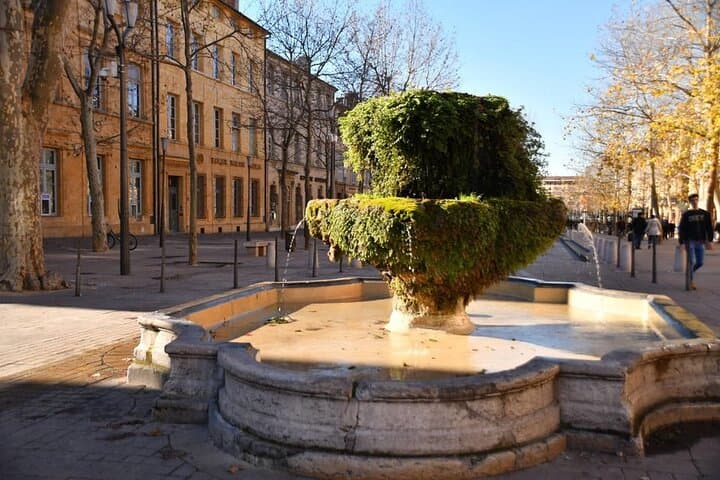 Private Tour in Aix-en-Provence or Marseille and Cassis