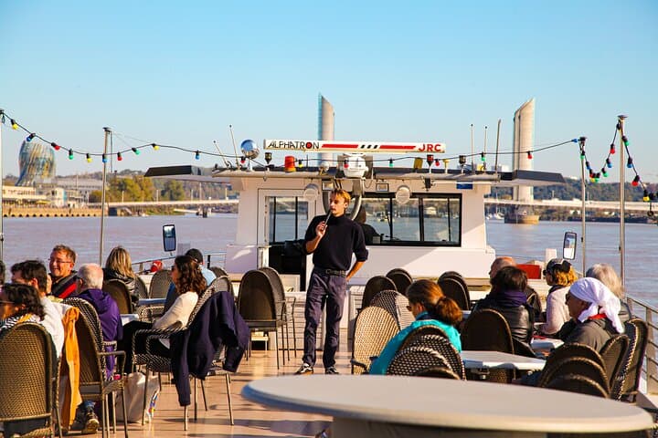 Bordeaux by the Water commented cruise