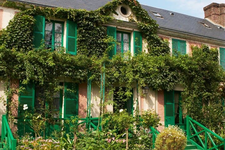 Giverny And Monets Gardens Private Tour from Paris