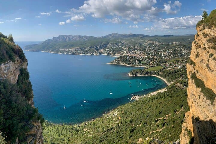 Private 8-Hour Tour: Aix-en-Provence, Cassis & Marseille