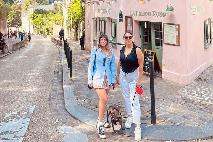 Paris Private Vehicle Tour with Driver-Guide in Spanish