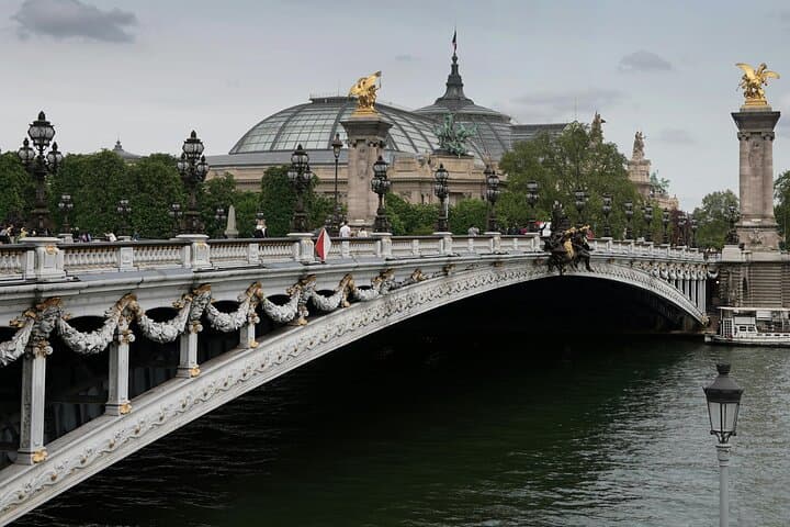Alexander III Bridge Photoshoot