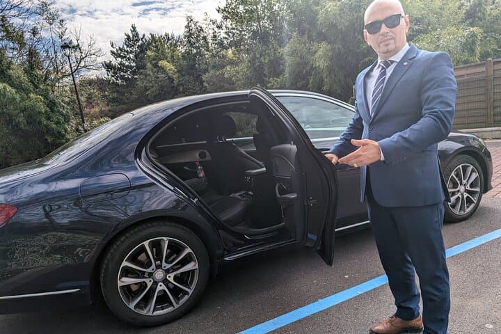 Airport transfer Beauvais Paris Private driver