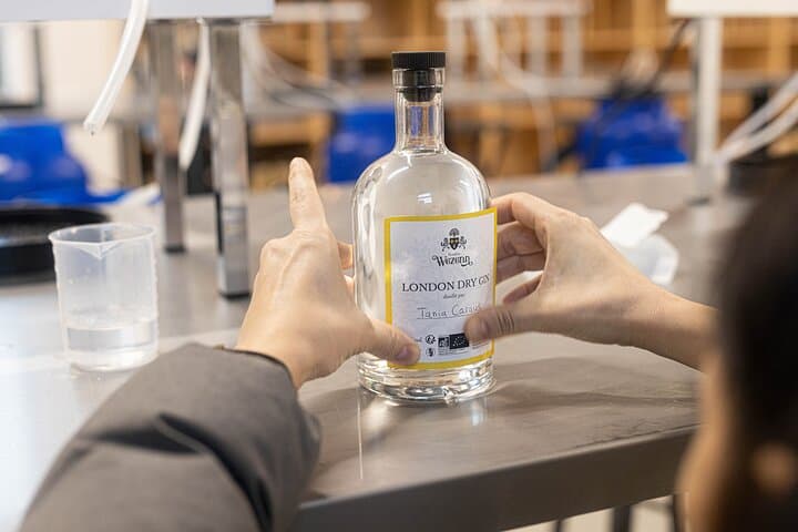 Initiation Workshop to the Distillation of Gin near Saumur