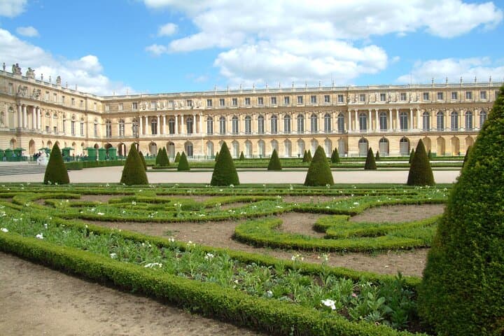 Private Full Day Fontainebleau and Versailles