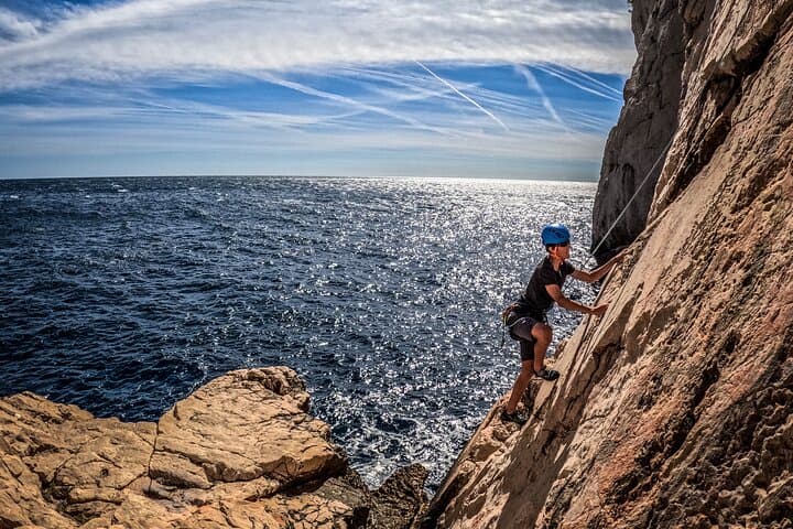 Discovery climbing in the Calanques of Marseille