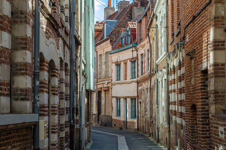 Explore Lille in 60 minutes with a Local