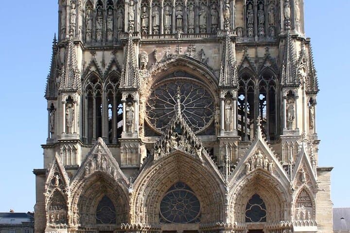 Champagne Mumm in Reims Private Half Day Tour from Paris
