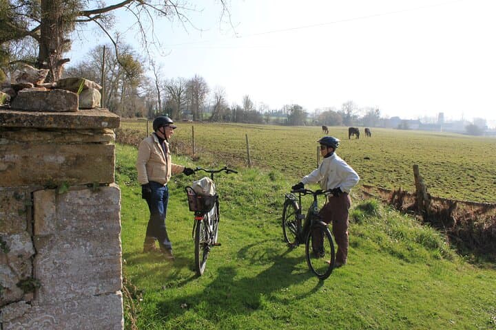 D-Day Private Full-Day E-Bike Tour: Omaha Beach & Pointe du Hoc