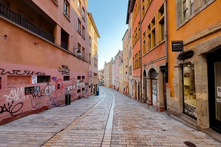 Lyon UNESCO Heritage Walking Tour with an App