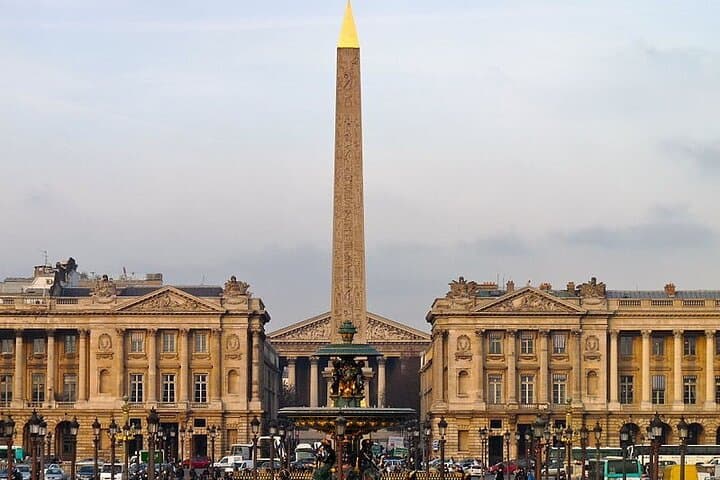 Most Classical and Monumental Tour of Paris