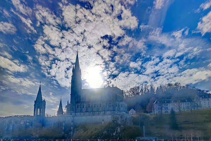 90 Minutes Lourdes Sanctuary Orientation Tour in English