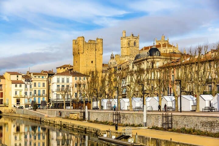 Explore Narbonne in 60 minutes with a Local