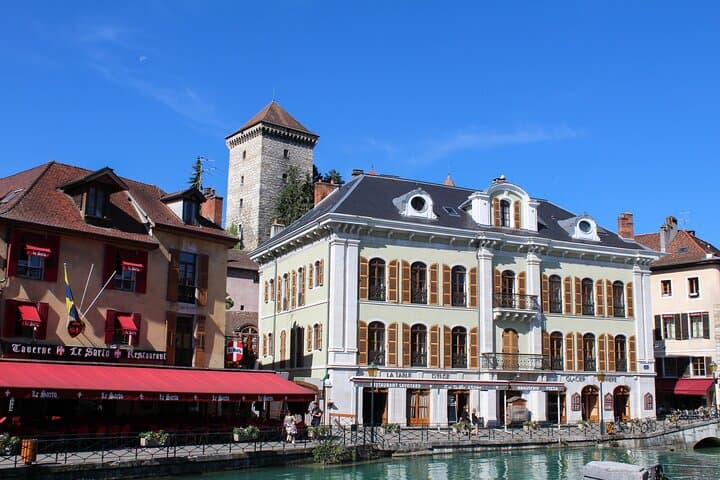 Best Intro to Annecy in 2 hours with a Local