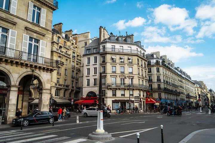 Rainbow Tour in Paris Immersive LGBTQ Tour