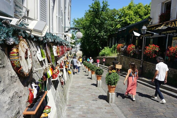 Montmartre Walking Tour An Artists View of Paris