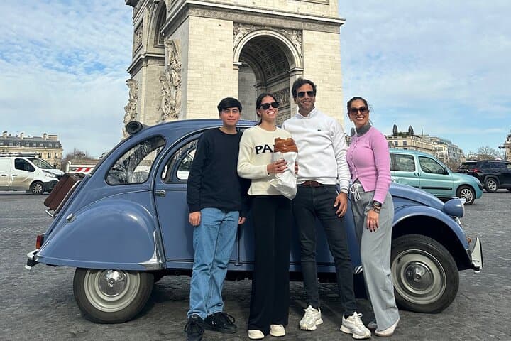 Tour of Paris in a 2CV 2H
