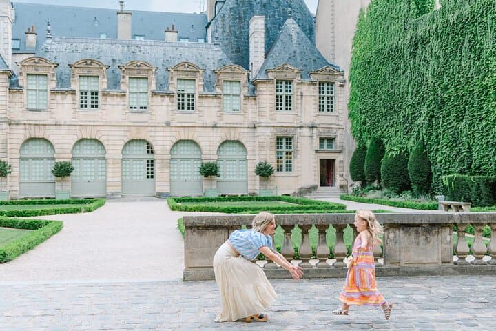 Paris - Private Photoshoot with a Top-Rated Local Photographer