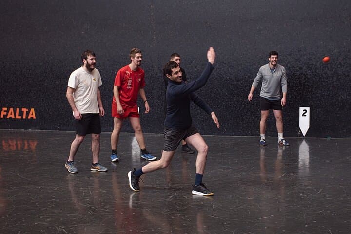 Initiation Pelota Basque in Biarritz