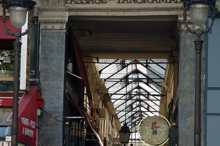 Paris; covered passages have 'beaucoup' stories to tell