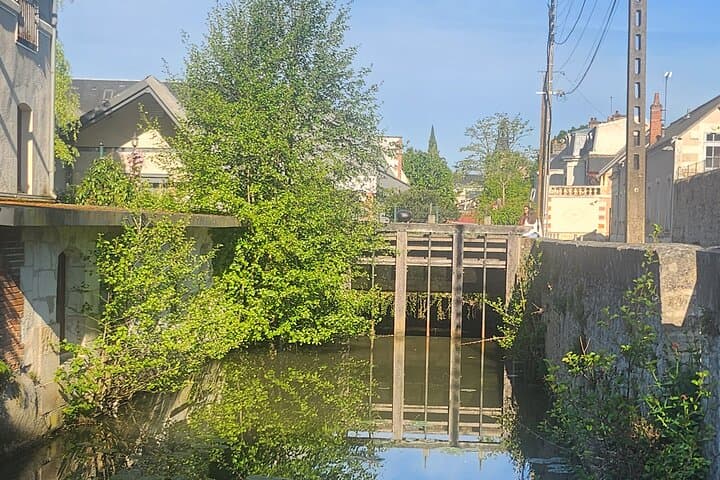 Lock along the Amasse