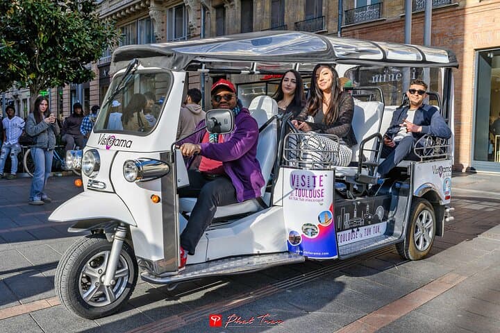 Toulouse Tour in Electric Tuk Tuk