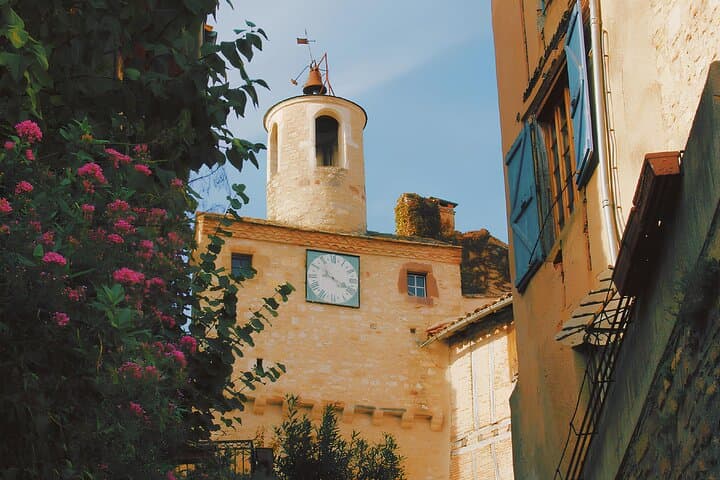 Best Intro to Bastia in 2 hours with a Local