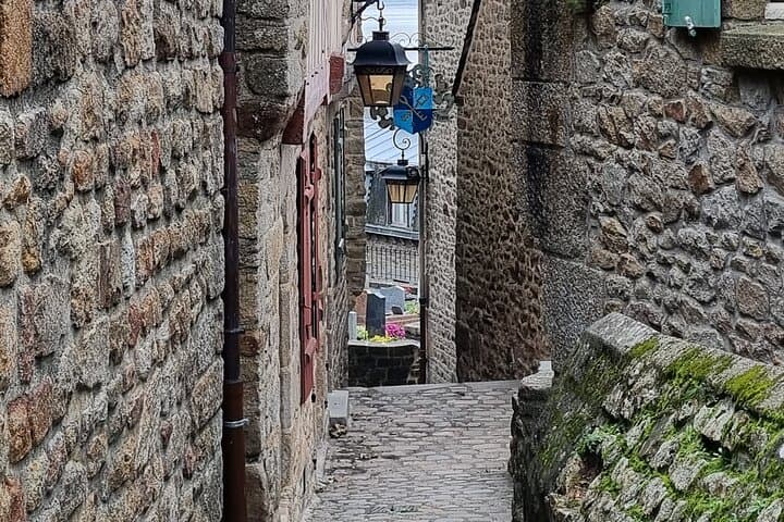 Mont Saint Michel recounted 2-hour guided walking tour