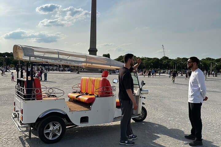 Original Paris E-TukTuk Tour