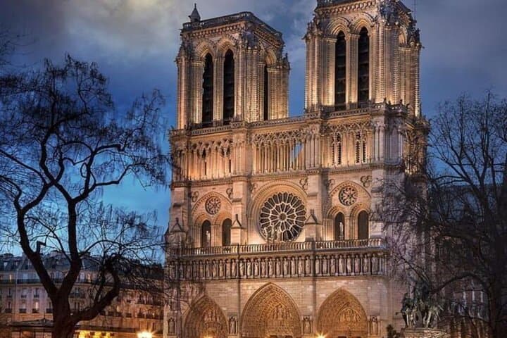 Notre Dame Exterior Expert Guided tour