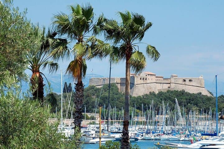 Saint Paul de Vence, Antibes, Cannes tour in a Renault E-Tech