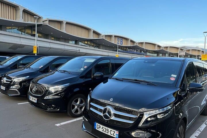 Luxury Private Transfers in Paris Airport