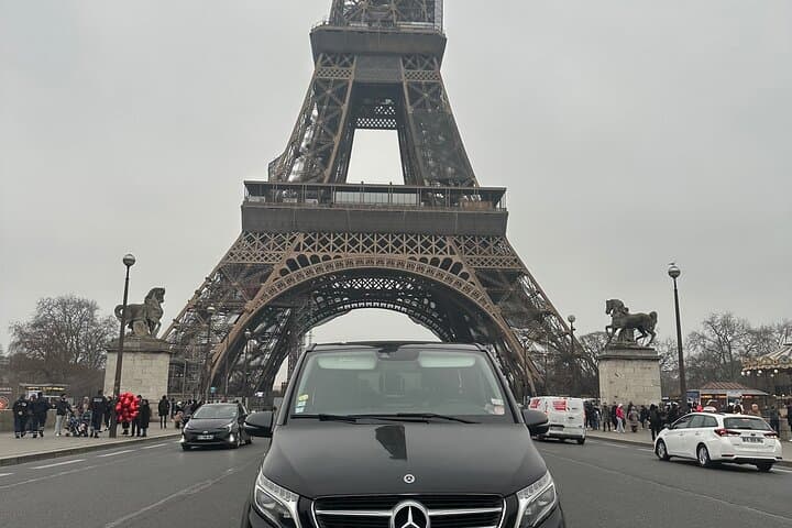 Luxury Private Transfers in Paris Airport