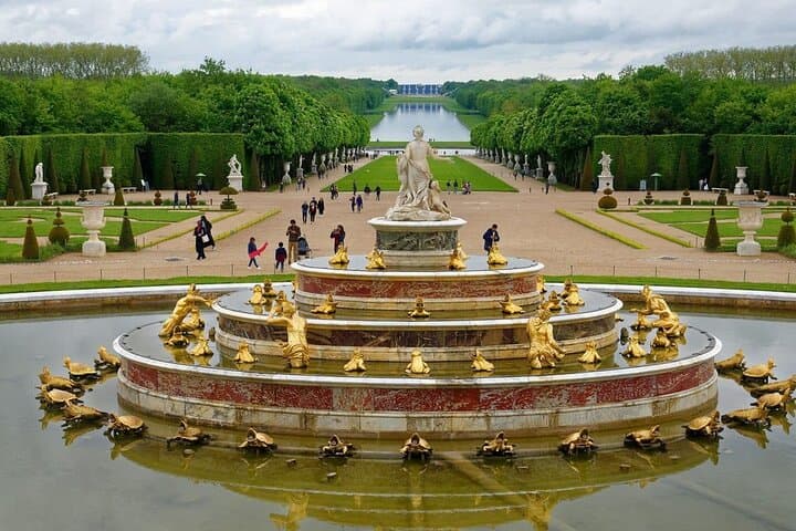 Royal getaway to Versailles 6h in Van VIP from Paris