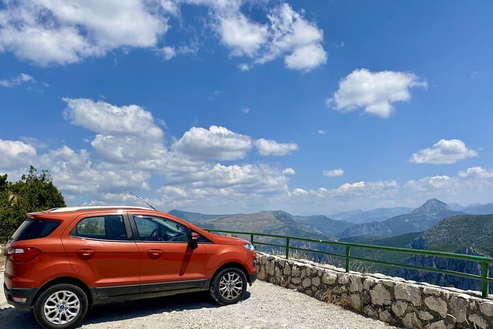 Gorges du Verdon and perched villages from Manosque.