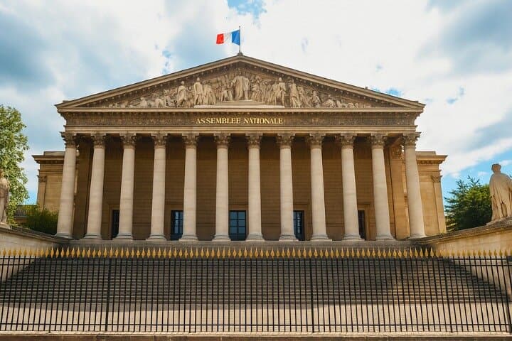 Explore Napoleon’s Paris Self Guided Walking Tour with an APP