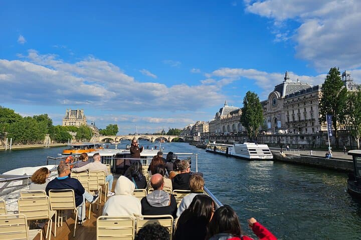 Paris Saint Germain Des Pres Walking Tour with Cruise Option