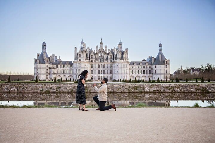 Have your photos taken in the gardens around Chambord castle!