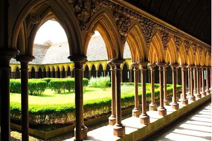 Mont Saint Michel Day Tour 10h Round Trip from Paris