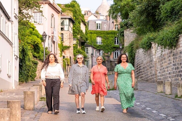 Montmartre Walking Tour: Sacré-Cœur, Hidden Gems, Panoramic Views