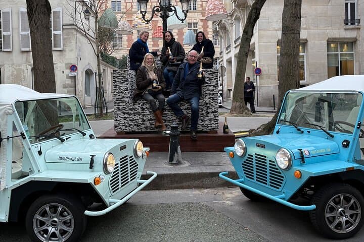 Private 3 - Hour Must-See Paris Tour by Golf Cart Mini Moke