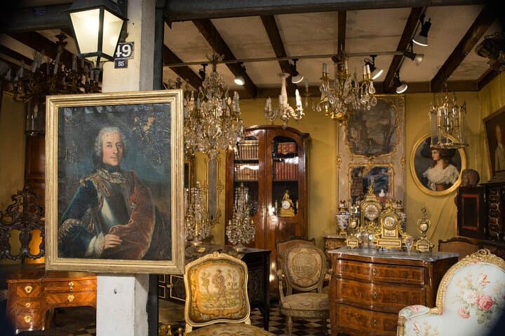 Paris Flea Market Walking Tour: Antiques, Vintage & Fashion