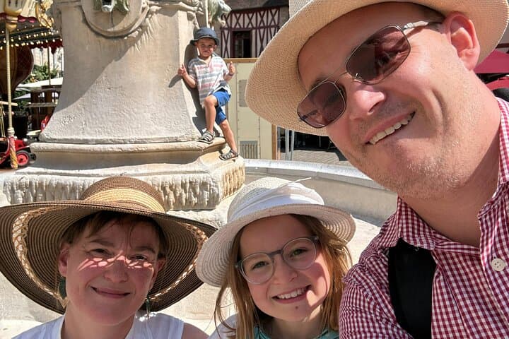 Secrets of Dijon: Explore the City with Clues and Stories
